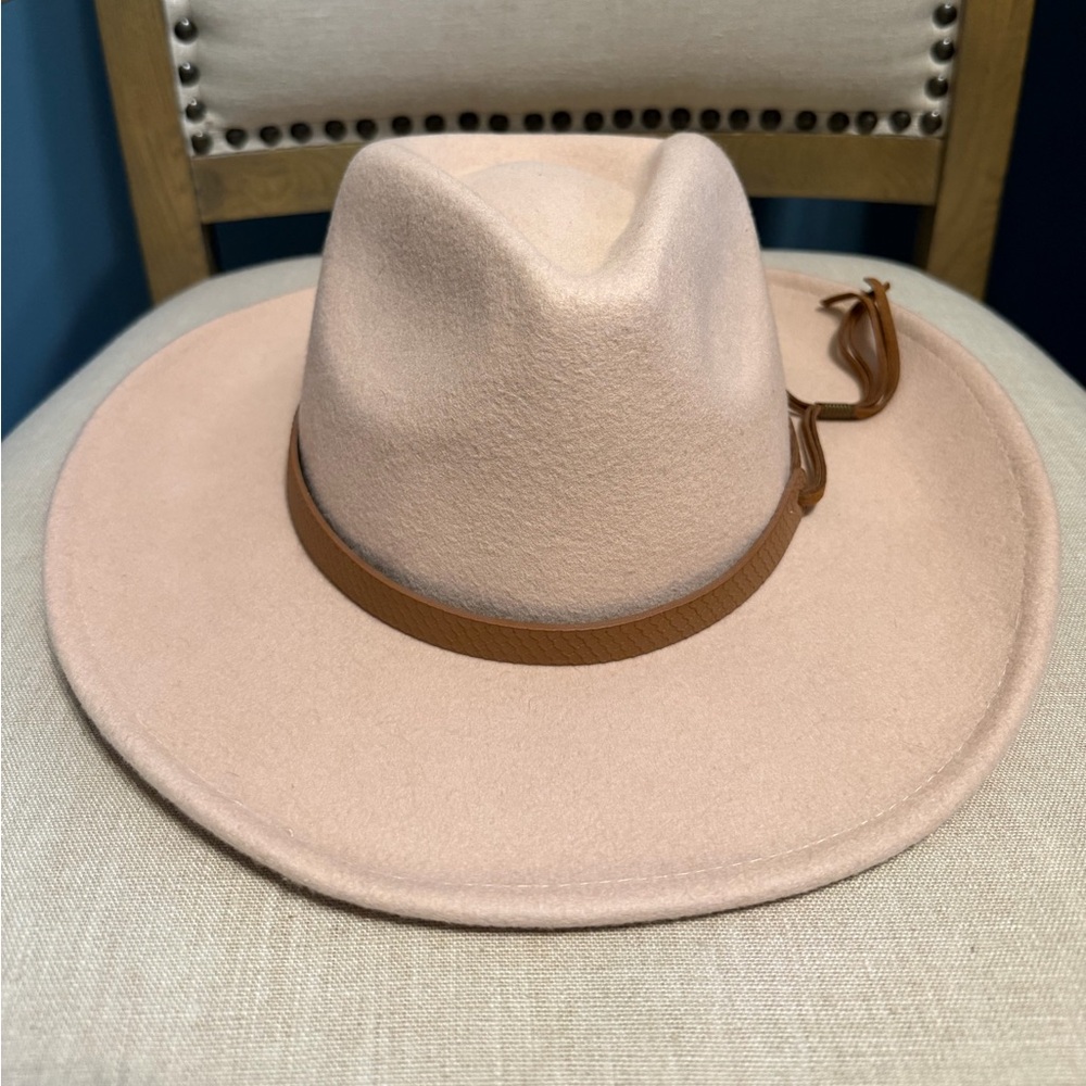 Altar'd State Blush Felt Wide-Brim Wool Hat (Coastal Cowgirl)